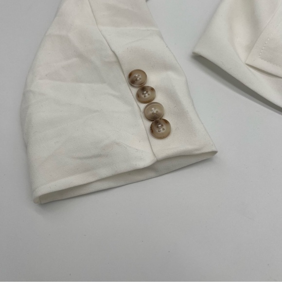 AQUA White Cropped Blazer – Size S – New with Tags – $118 Retail - Picture 3 of 11